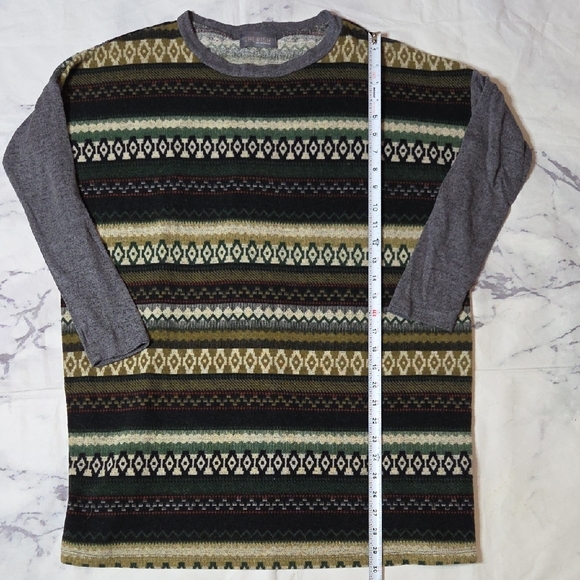 Cherish Gray and Green Print Knit Tunic Sweater - Picture 4 of 6